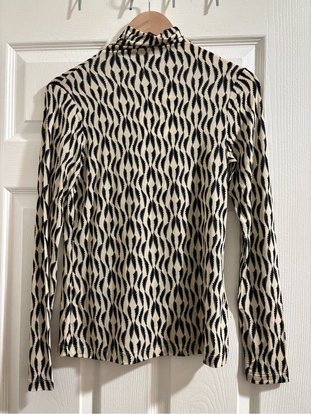Ulla Johnson Black & Cream Patterned Turtleneck Top NWT never worn